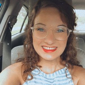 Meet your Posher, Madeline